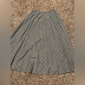 📚Uniqlo Grey Schoolgirl Skirt📚